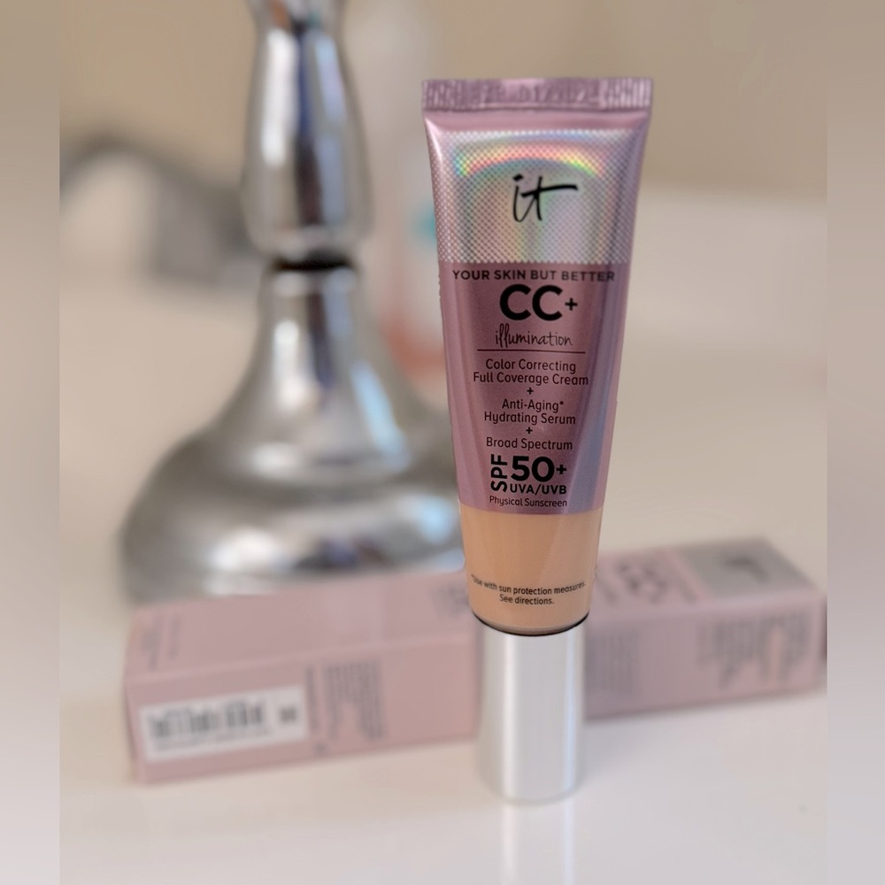 It Cosmetics | Cc+ illumination cream | Light Medium